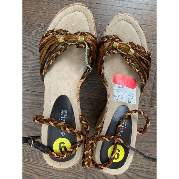NWOB Two Lips Women's Hazel Gold Wedge Sandal Size 9 - Picture 2 of 6